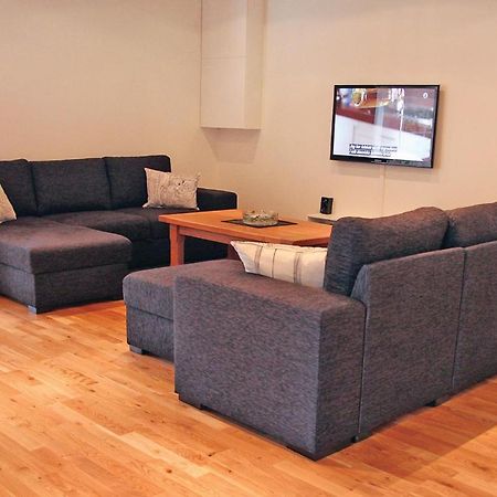2 Bedroom Cozy Apartment In Habo Mullsjö Eksteriør billede