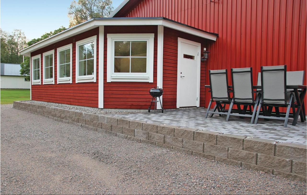 2 Bedroom Cozy Apartment In Habo Mullsjö Eksteriør billede