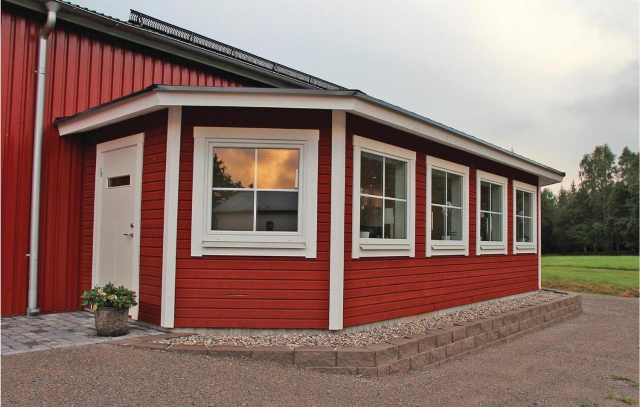 2 Bedroom Cozy Apartment In Habo Mullsjö Eksteriør billede