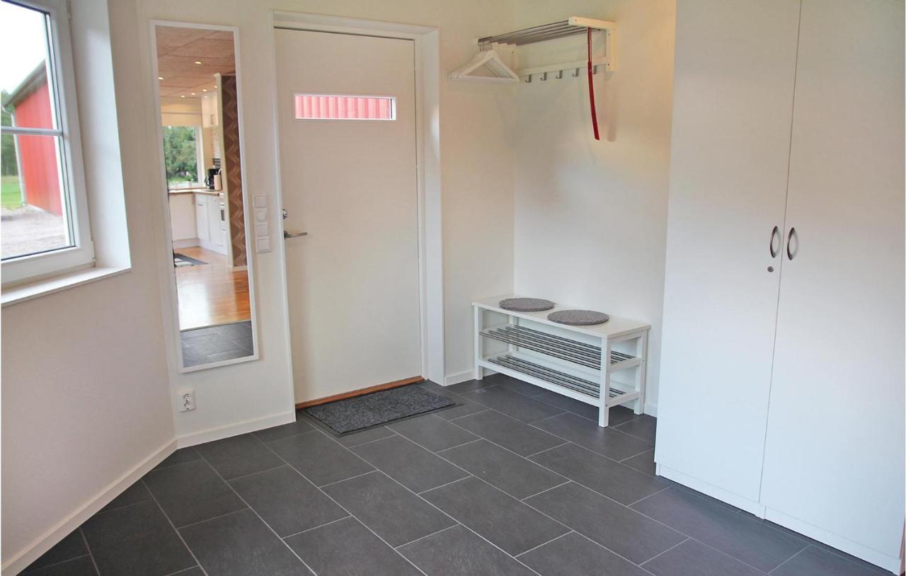 2 Bedroom Cozy Apartment In Habo Mullsjö Eksteriør billede